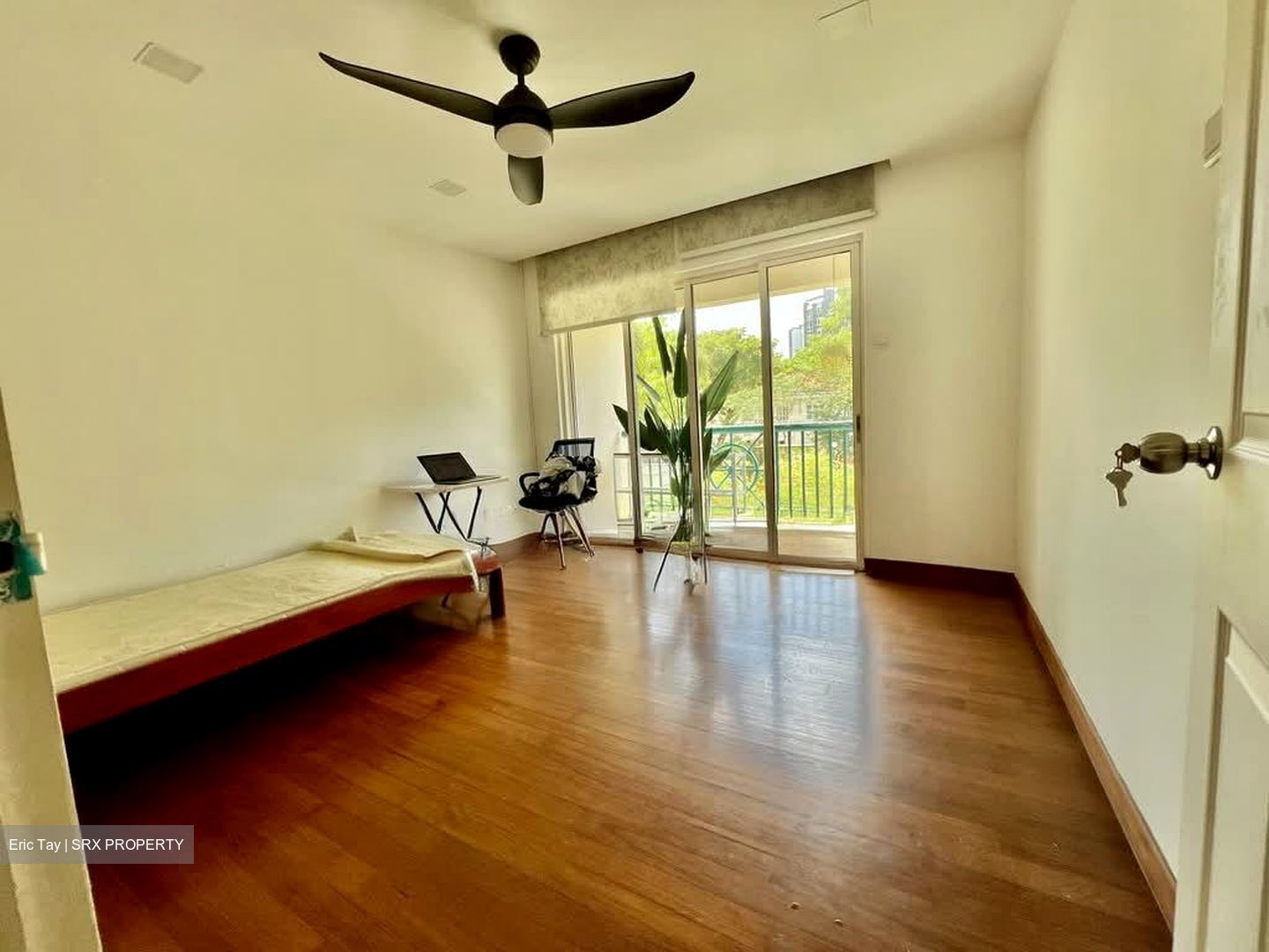 Melville Park (D18), Condominium #575374981